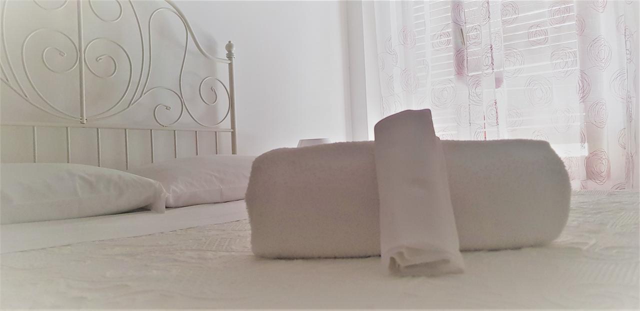 Hotel Provenza Вентімілья Екстер'єр фото