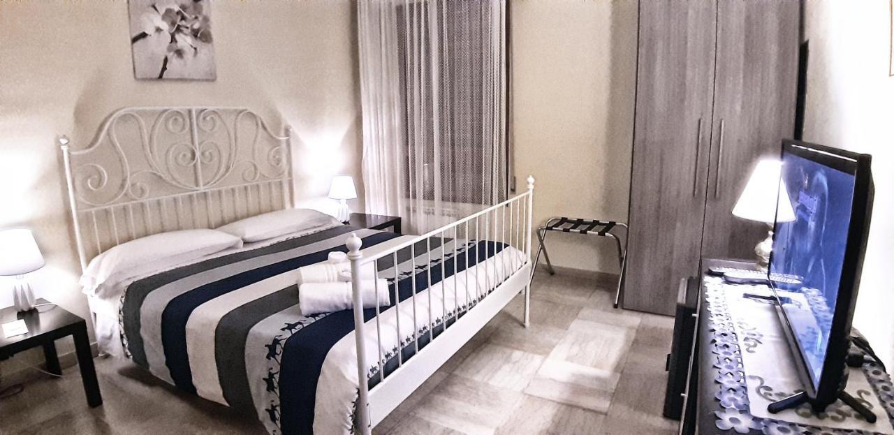 Hotel Provenza Вентімілья Екстер'єр фото
